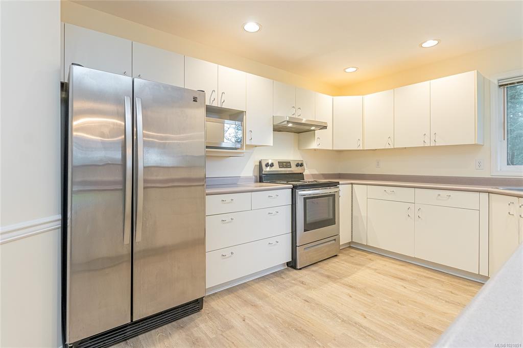 Fourth View of 624 Wembley Rd, Parksville, BC, V9P 2B4