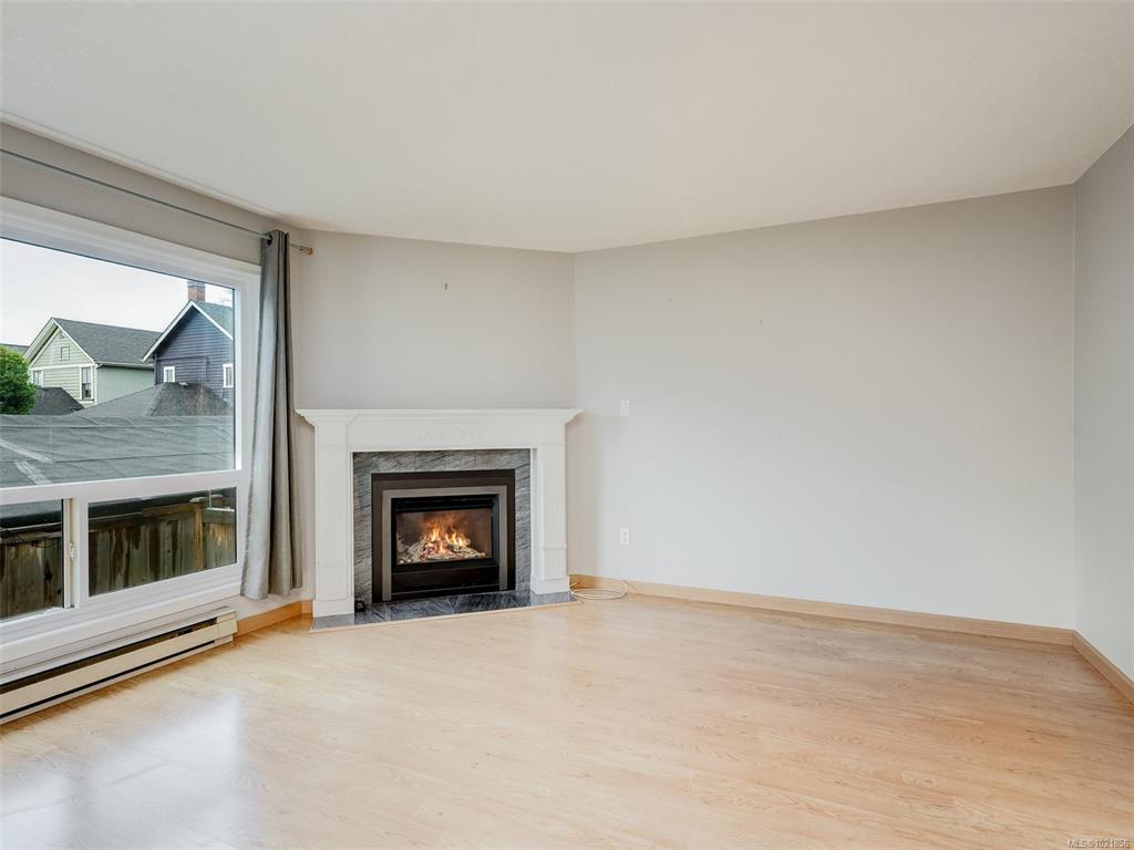 Fourth View of 947 Caledonia Ave, Victoria, BC, V8T 1E7