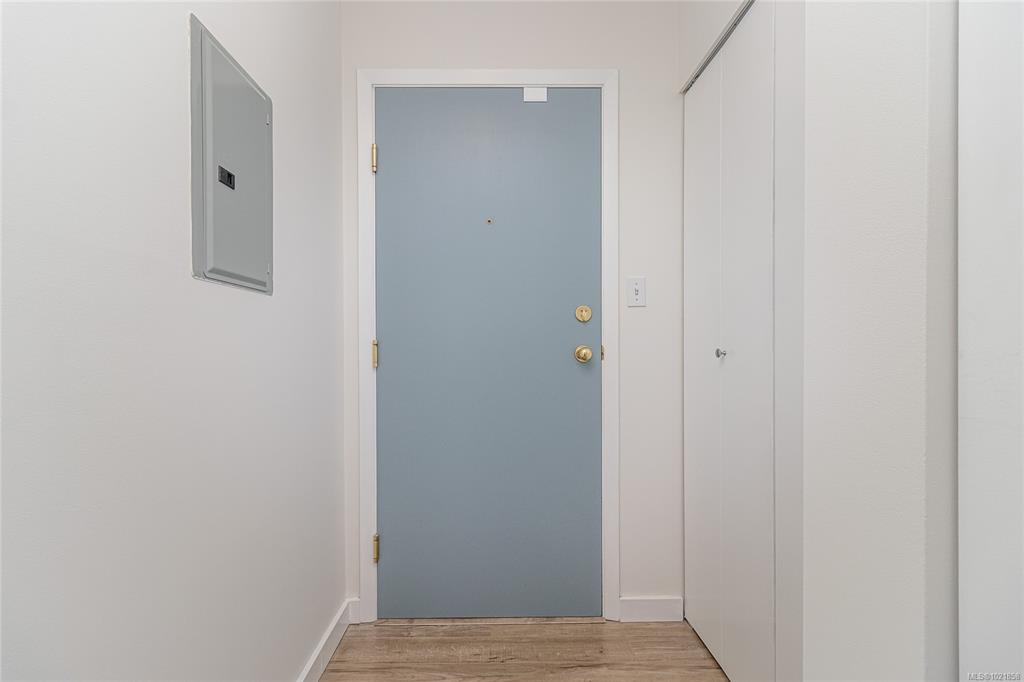 Fifth View of 835 View St, The Metropolitan, Victoria, BC, V8W 3W8