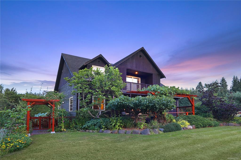 Fourth View of 3713 Dove Creek Rd, Courtenay, BC, V9J 1R9