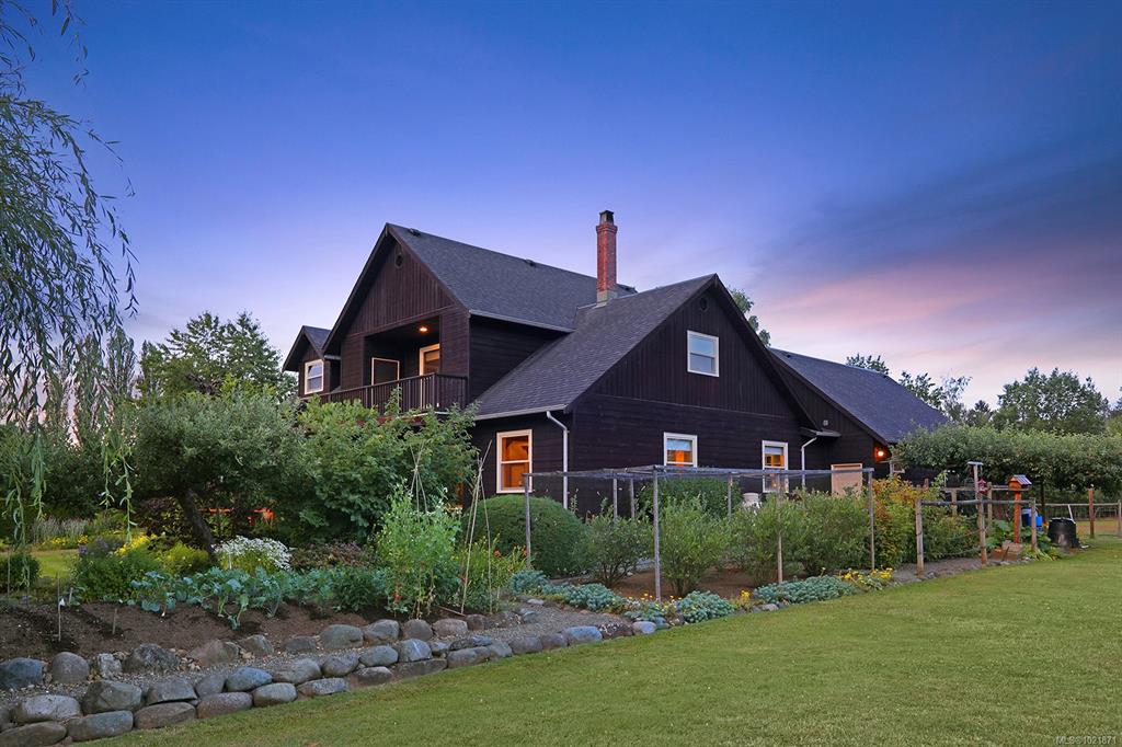 Fifth View of 3713 Dove Creek Rd, Courtenay, BC, V9J 1R9