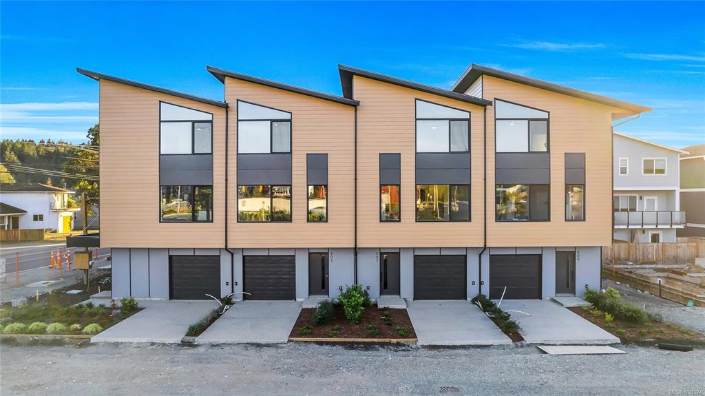 909 Vine Crt, 1021874, BC,