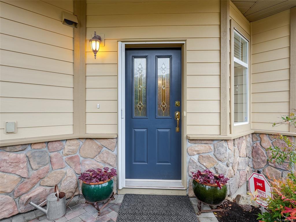 Fourth View of 1286 Tolmie Ave, Saanich, BC, V8P 1E3