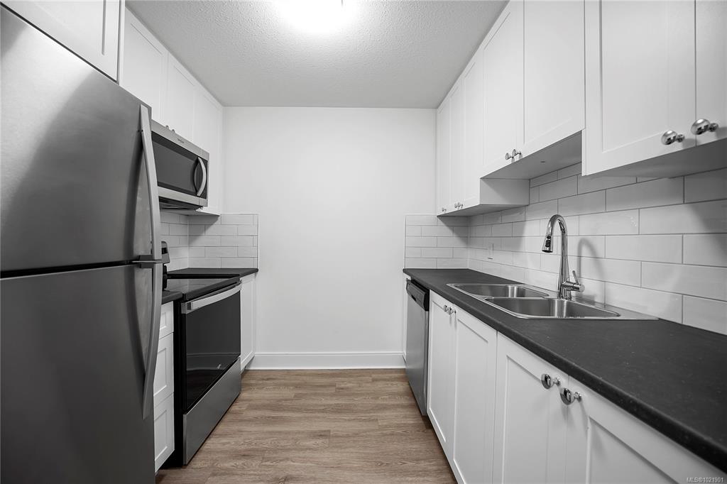 Fifth View of 1651 Dufferin Cres, Dufferin Heights, Nanaimo, BC, V9S 5T1