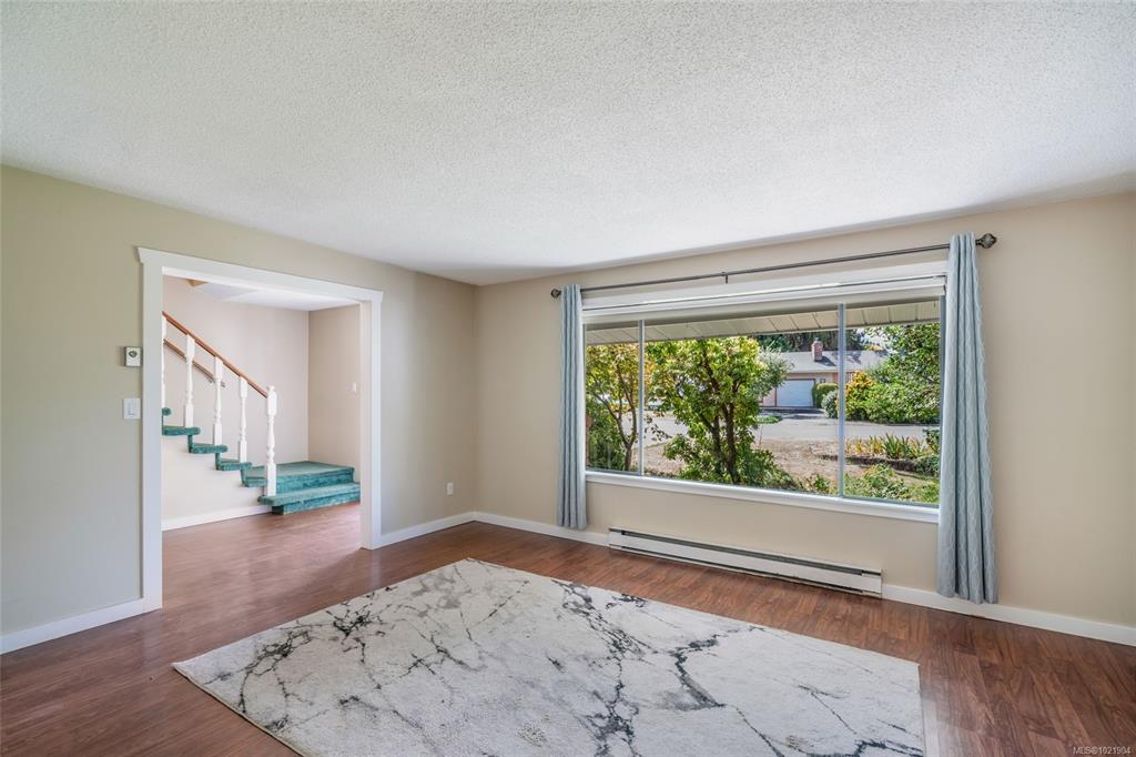 Fourth View of 338 Mckinnon St, Parksville, BC, V9P 1H7