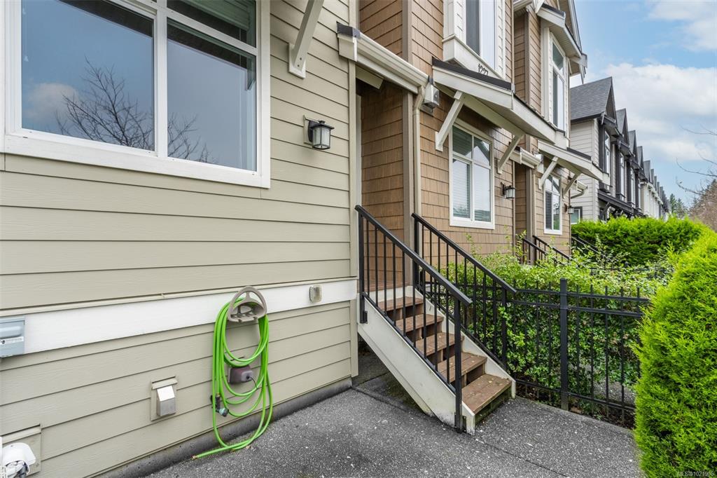 Fifth View of 1225 Flint Ave, Langford, BC, V9B 0T9