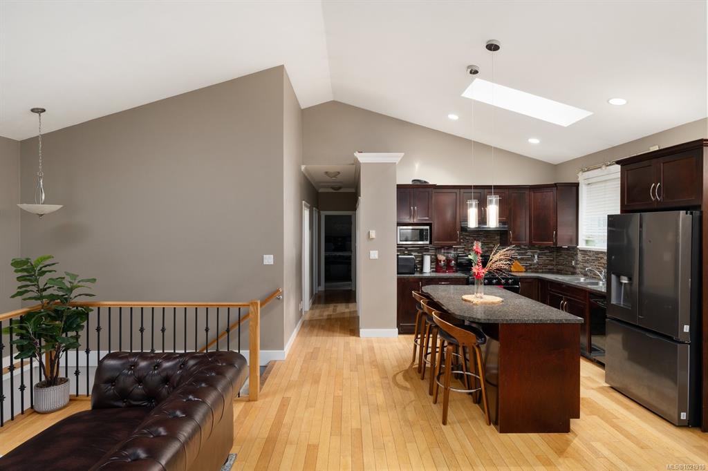 Fifth View of 909 Cavalcade Terr, Citation Village, Langford, BC, V8B 6W6