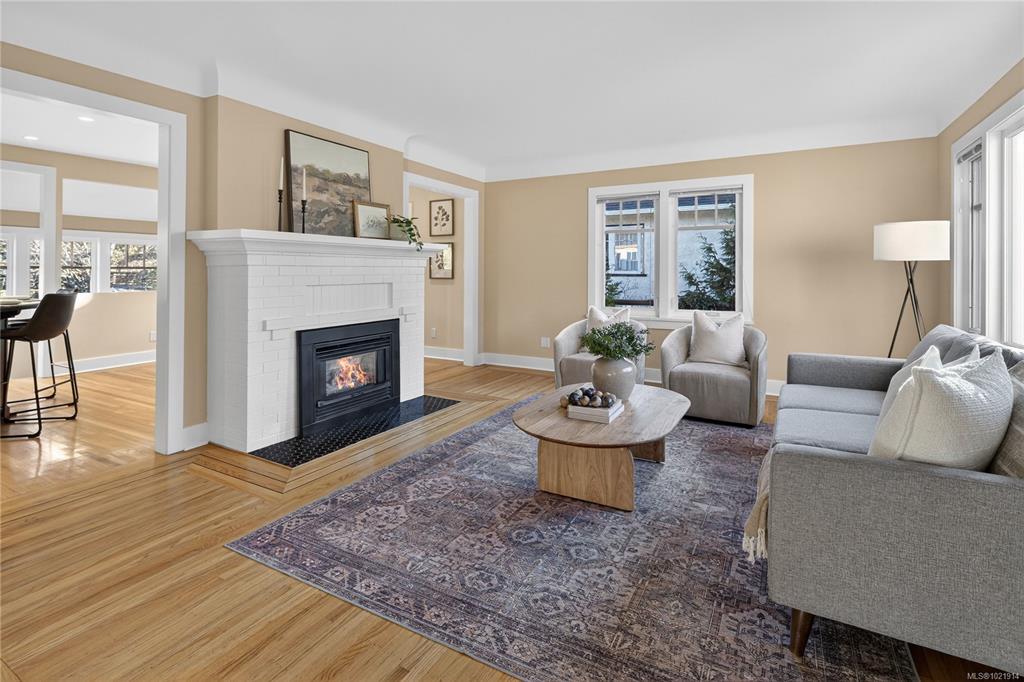 Fourth View of 1537 Hampshire Rd, Oak Bay, BC, V8R 5T4