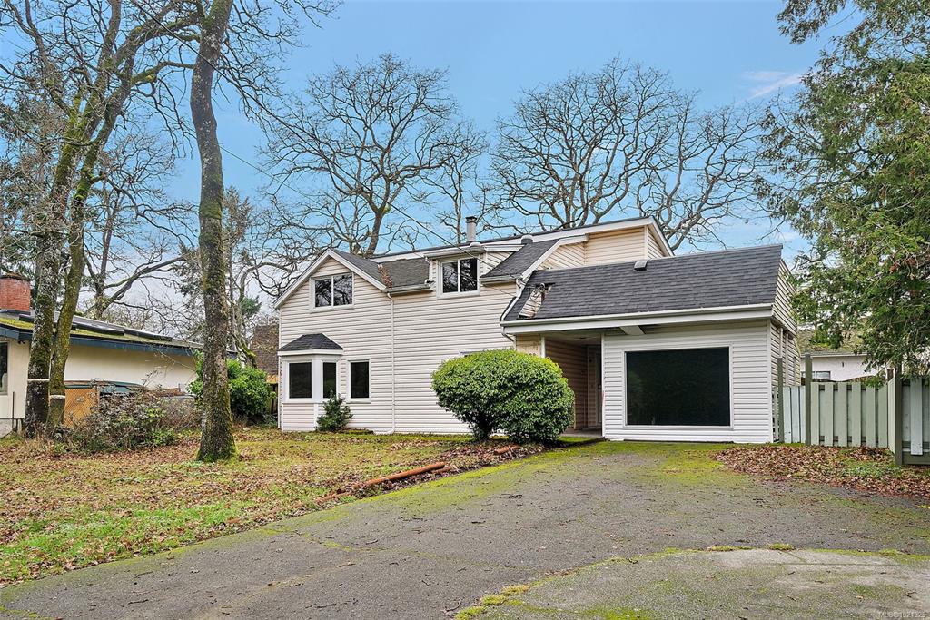 Second View of 1826 Cedar Hill Cross Rd, Saanich, BC, V8P 2R4