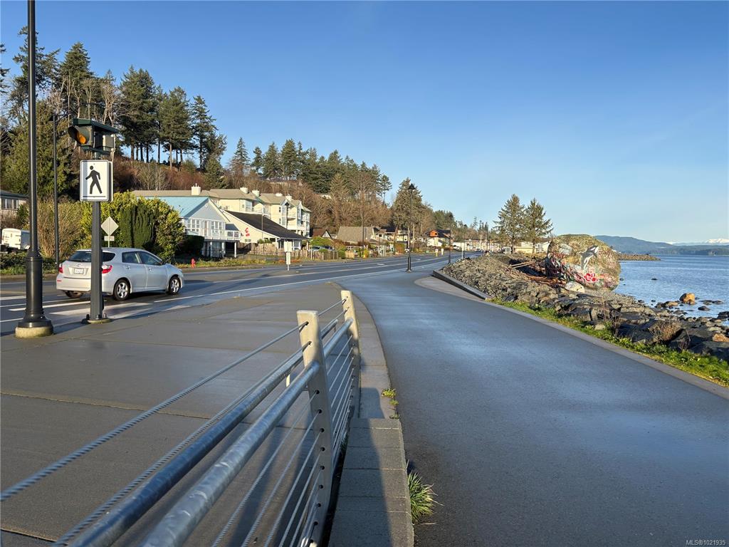 Fourth View of 1266 Island Hwy S, Campbell River, BC, V9W 1B5
