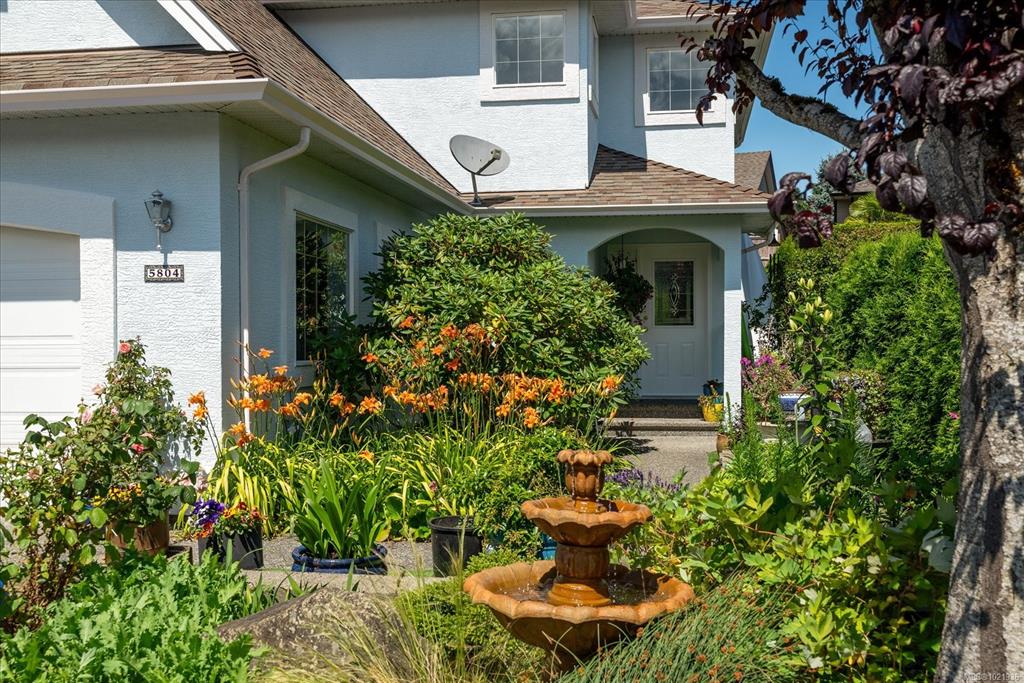 Third View of 5804 Quarry Cres, LAKESIDE ESTATES, Nanaimo, BC, V9T 6H9