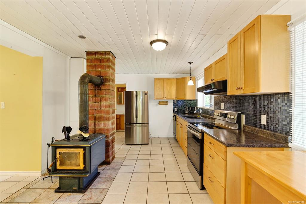 Fifth View of 8000 Beaver Creek Rd, Port Alberni, BC, V9Y 8N2