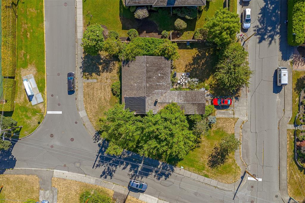 Third View of 2409 Currie Rd, Oak Bay, BC, V8S 3B5