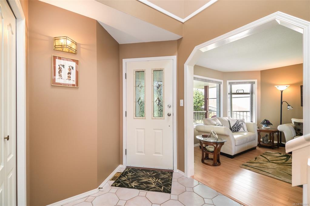 Third View of 764 Bowen Dr, Campbell River, BC, V9H 1S2