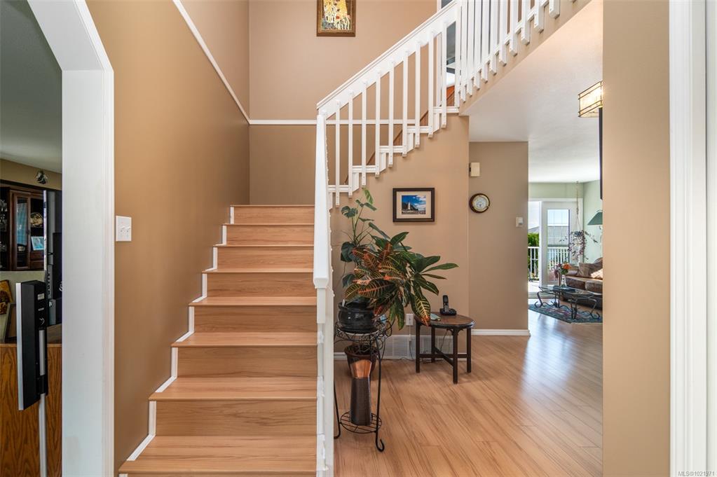 Fourth View of 764 Bowen Dr, Campbell River, BC, V9H 1S2