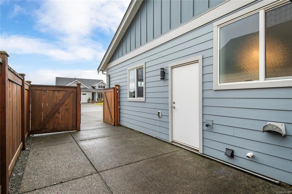 Fifth View of 15 Nikola Rd, Campbell River, BC, V9W 0C9