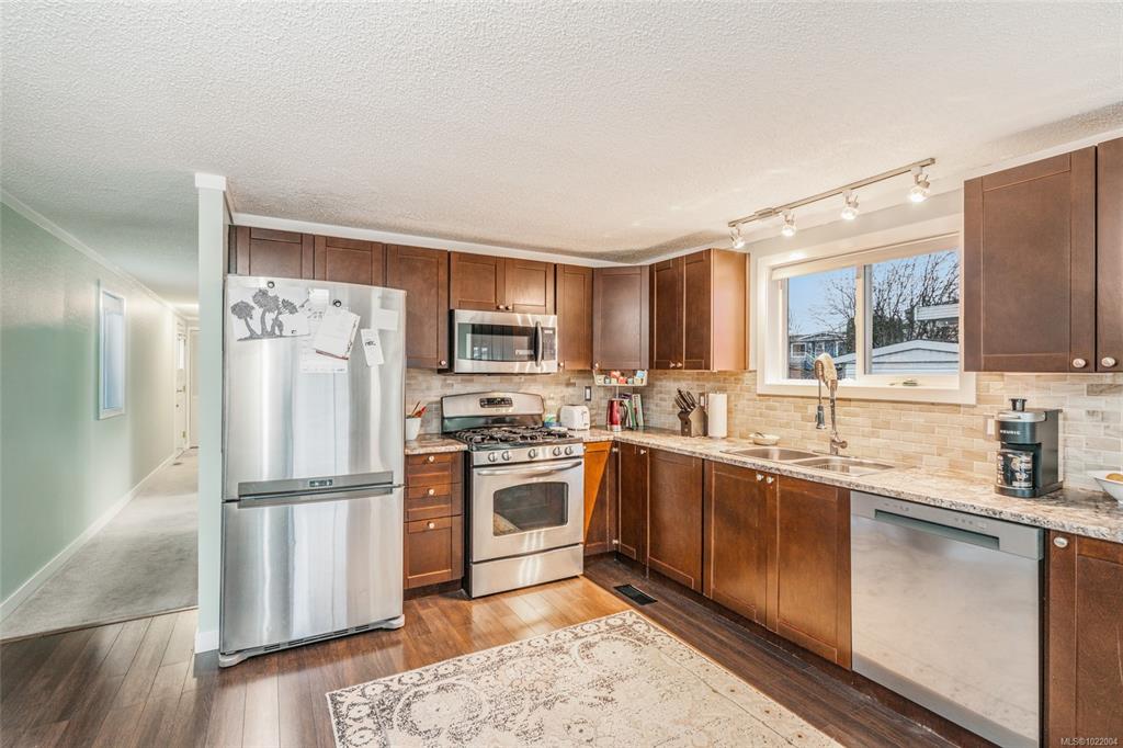 Fifth View of 6325 Metral Dr, Nanaimo, BC, V9T 6P9