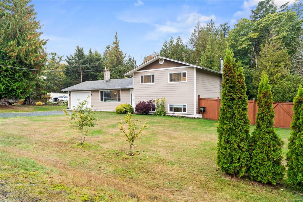 Fourth View of 7554 Superior Rd, Lantzville, BC, V0R 2H0