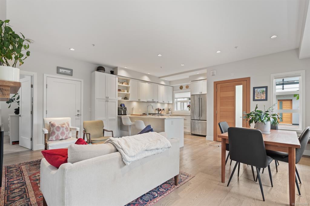 Fifth View of 9889 Seventh St, Seahaven, Sidney, BC, V8L 2V8