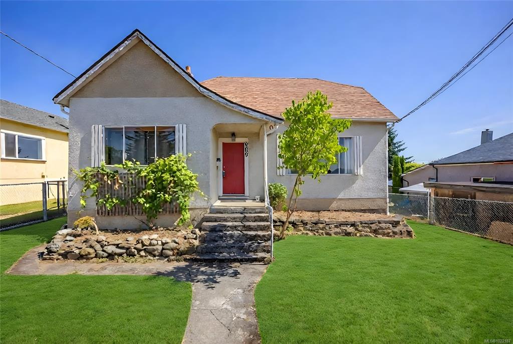 MLS® listing #30352463 for sale located at 680 Pine St