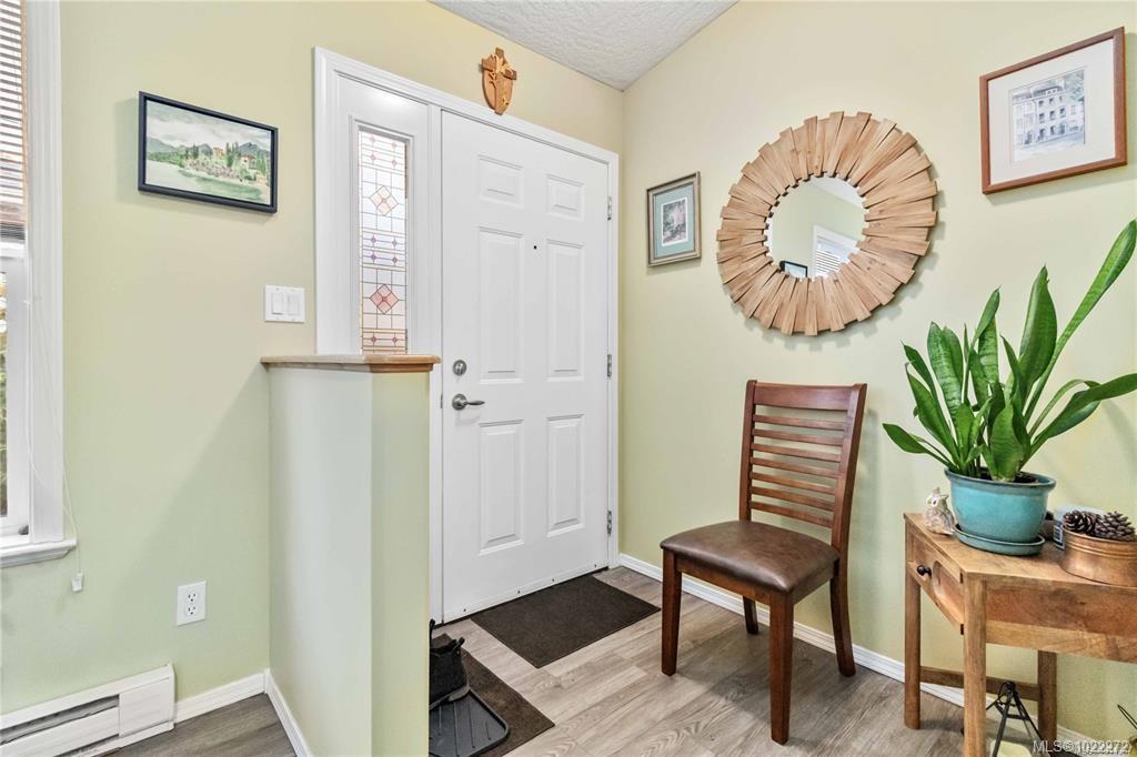 Fifth View of 7570 Tetayut Rd, Central Saanich, BC, V8M 2H4