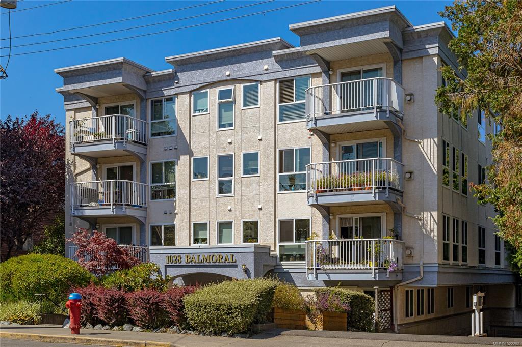 Second View of 1028 Balmoral Rd, Victoria, BC, V8T 1A8