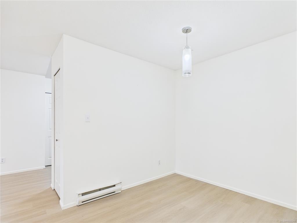 Third View of 1028 Balmoral Rd, Victoria, BC, V8T 1A8