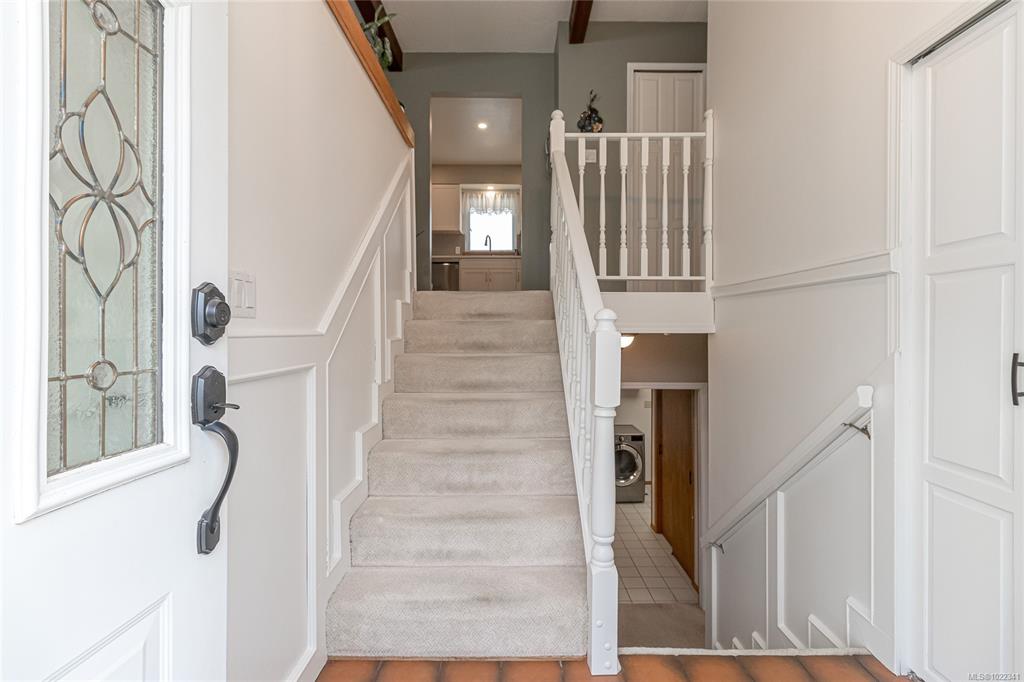 Fifth View of 6627 Lakes Rd, Duncan, BC, V9L 5V9