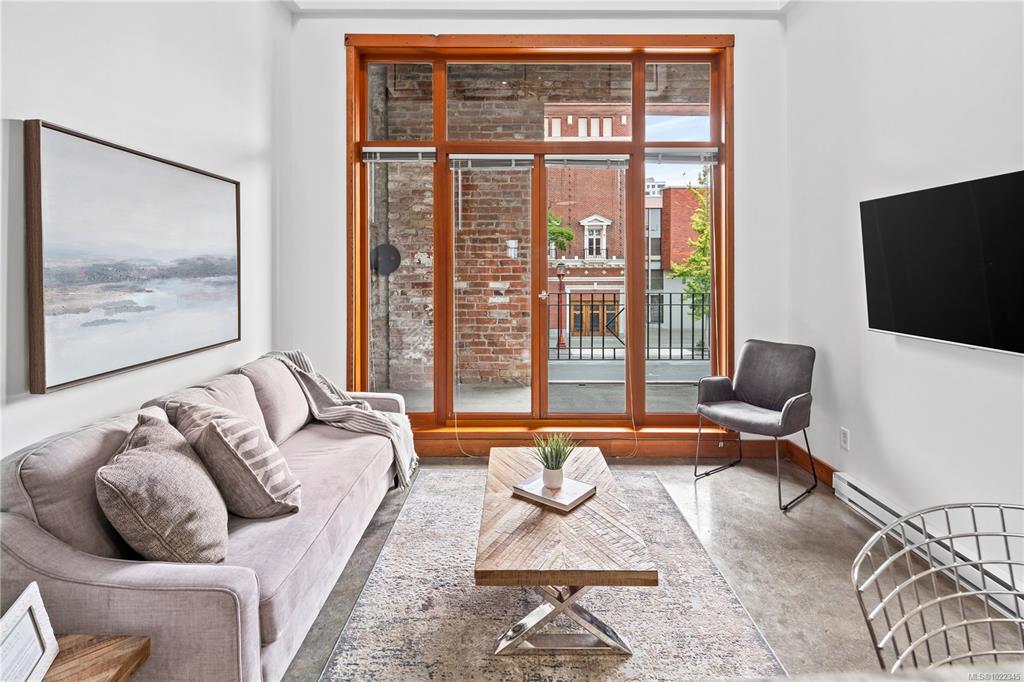 Second View of 588 Pandora Ave, Kinemacolour, Victoria, BC, V8W 1N7