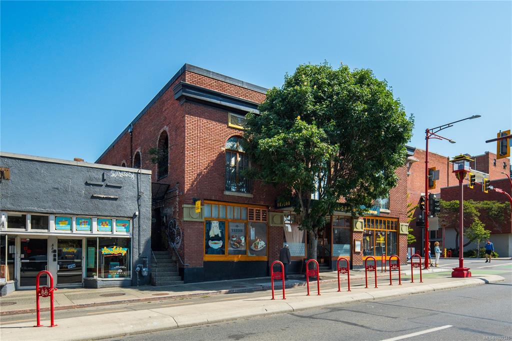 Third View of 588 Pandora Ave, Kinemacolour, Victoria, BC, V8W 1N7