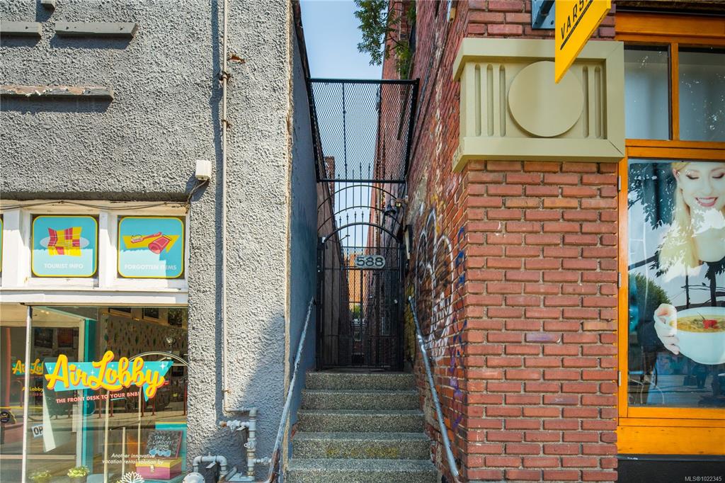 Fifth View of 588 Pandora Ave, Kinemacolour, Victoria, BC, V8W 1N7