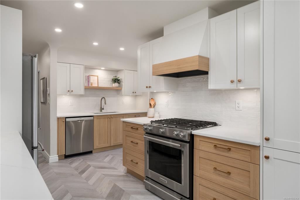 610 Baker St, 1022364, BC,