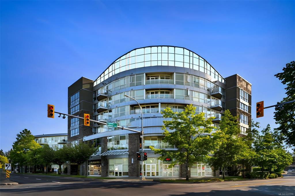 2745 Veterans Memorial Pkwy, 1022376, BC,