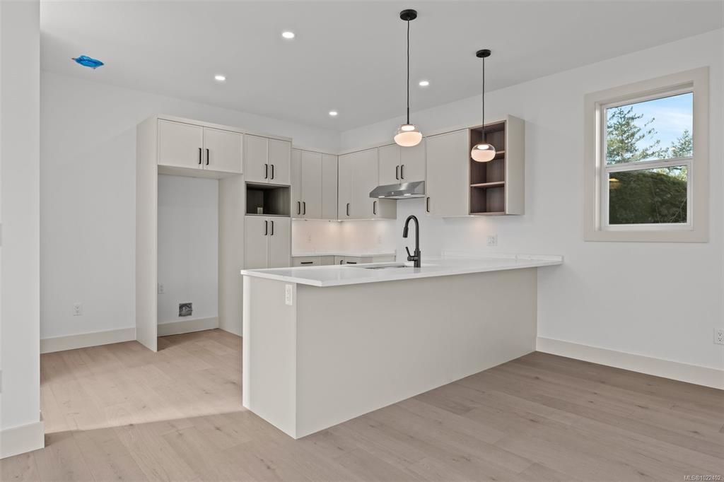 Fourth View of 571 Bezanton Way, Latoria Heights, Colwood, BC, V9C 0H2