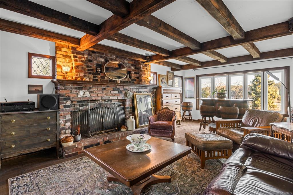 618 Beach Dr, 1022415, BC,