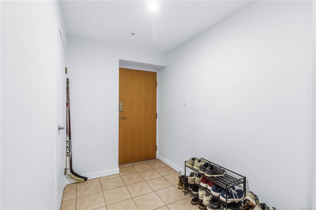 Fourth View of 1020 View St, Victoria, BC, V8V 4Y4