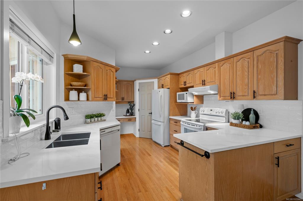 165 Ocean Walk Dr, 1022443, BC,