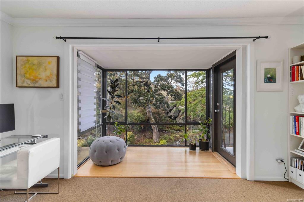 Third View of 1433 Faircliff Lane, Faircliff Manor, Victoria, BC, V8S 3J6