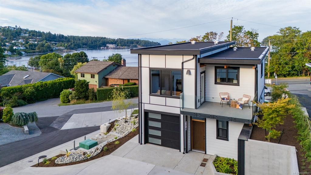 2541 Doctors Rd, 1022467, BC,