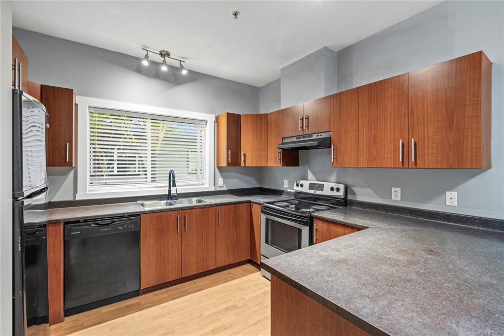 Fourth View of 582 Rosehill St, Nanaimo, BC, V9S 1H6