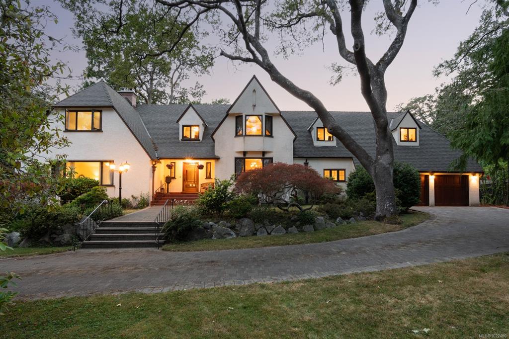 3290 Upper Terrace Rd, 1022490, BC,