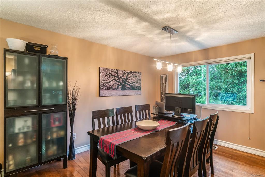 Fifth View of 3533 Fairview Dr, Nanaimo, BC, V9T 4R5