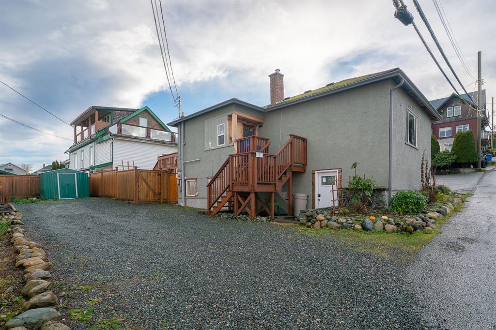 A 112 Roberts St, 1022541, BC,