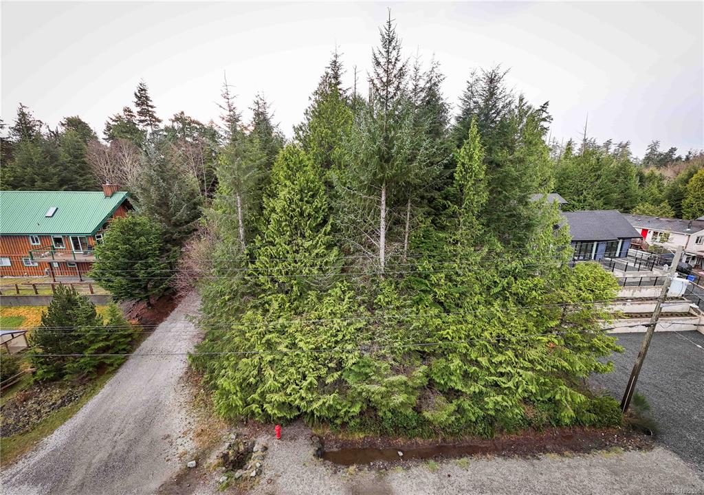 1391 Victoria Rd, 1022596, BC,