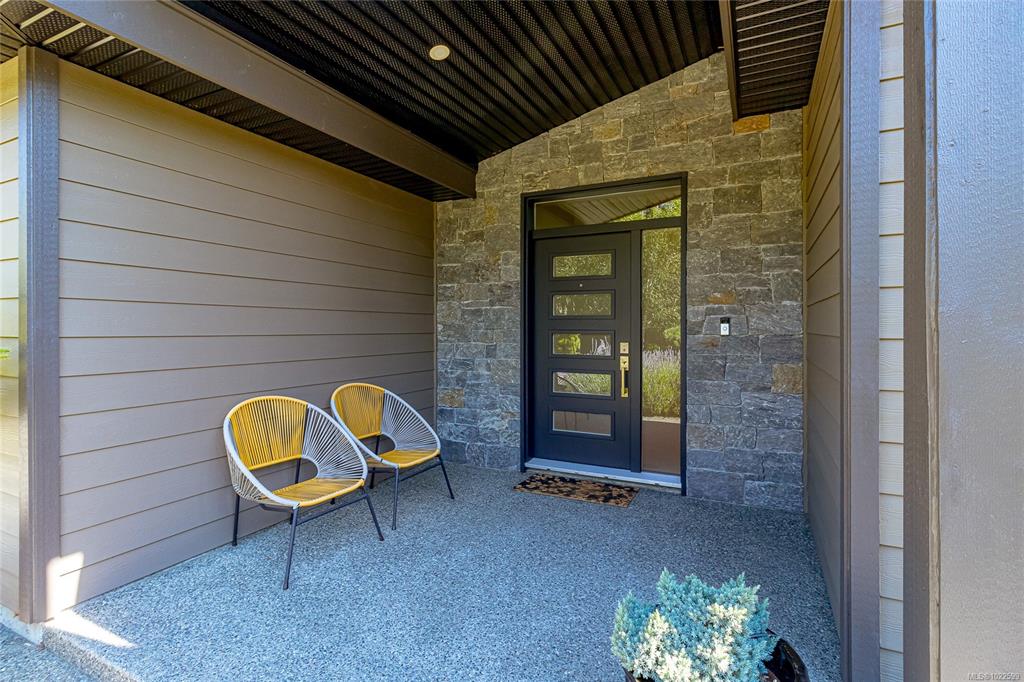 Third View of 3845 Glen Oaks Dr, Nanaimo, BC, V9T 0G8