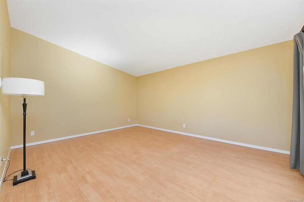 Fifth View of 2740 Stautw Rd, Hummingbird Village, Central Saanich, BC, V8M 0A8