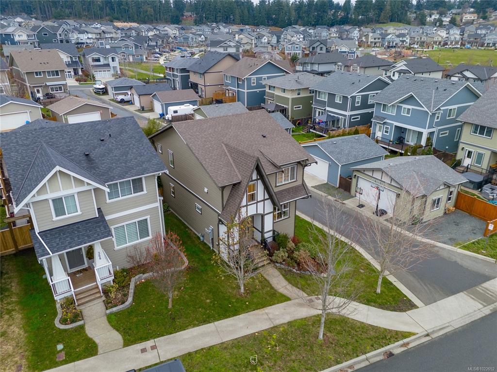 Fifth View of 364 Kestrel St, Colwood, BC, V9C 0L9