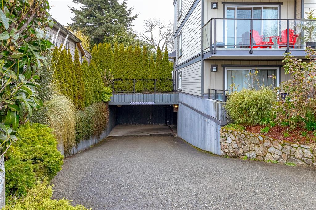 Fifth View of 1024 Fairfield Rd, The Westfield, Victoria, BC, V8V 3A5