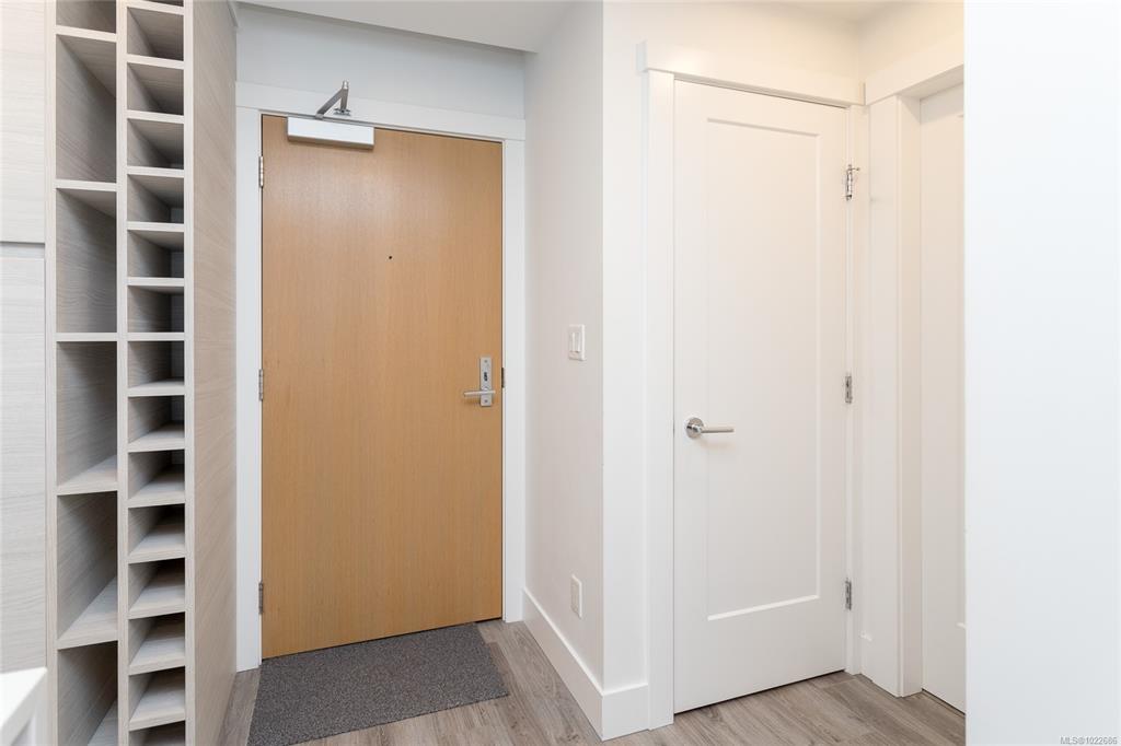 Fourth View of 777 Herald St, Hudson Tower one, Victoria, BC, V8T 0C7