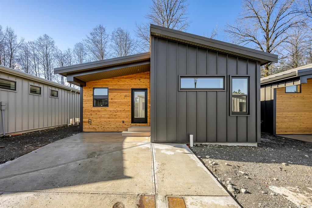 3025 Royston Rd, 1022708, BC,